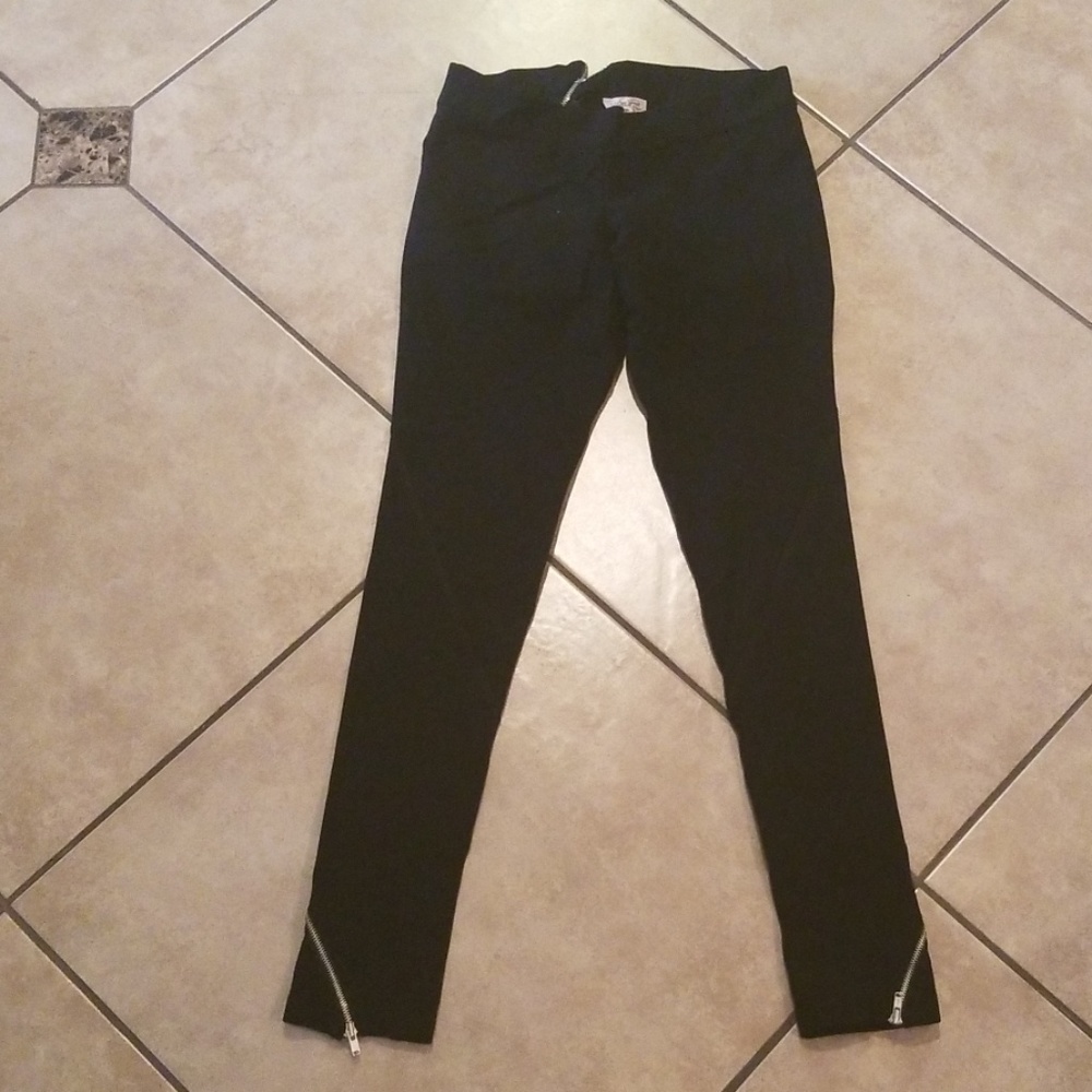 Zippered Doo Ri Leggings